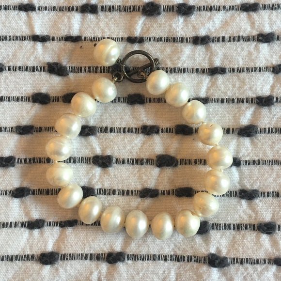 Freshwater Pearl Bracelet - Picture 2 of 4